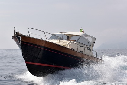Charter Motorboat Apreamare 9 semicabinato Positano
