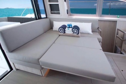 Catamaran MOTEUR LEOPARD 43 PC