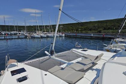 Hyra båt Katamaran Fountaine Pajot Fountaine Pajot Elba 45 - 3 cab. Punat