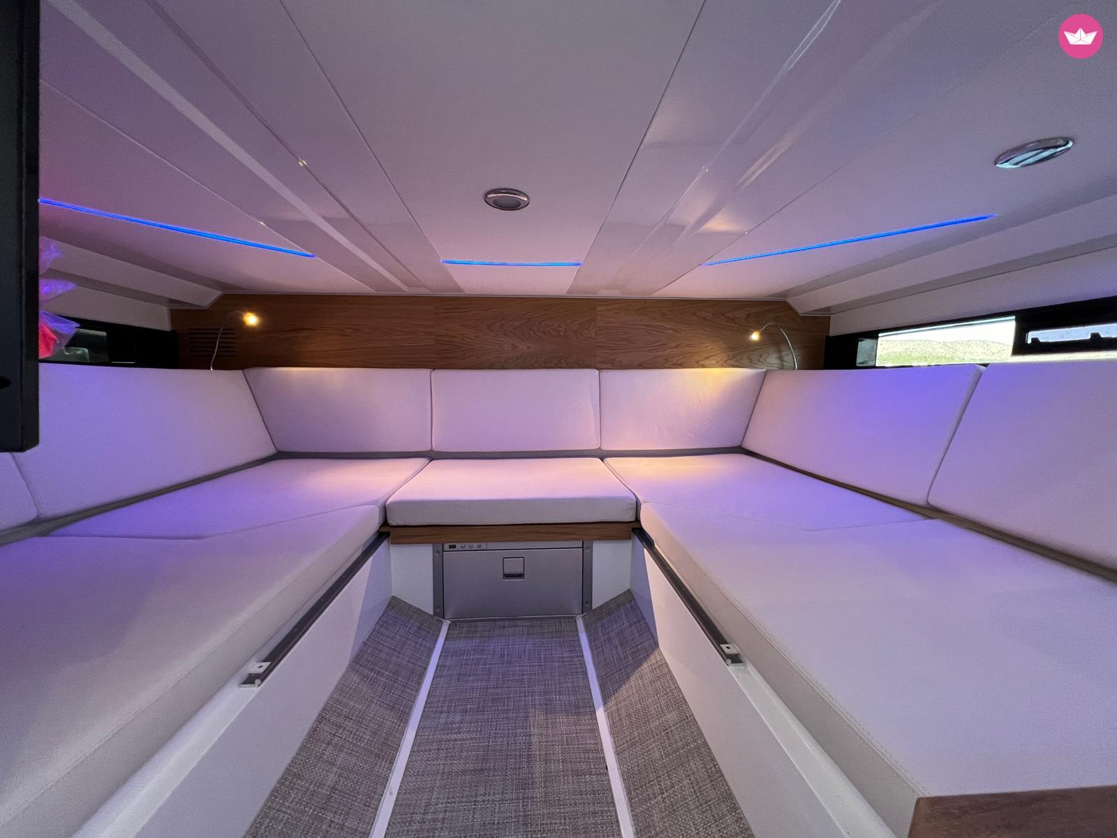 Bateau à moteur De Antonio De Antonio 36 7