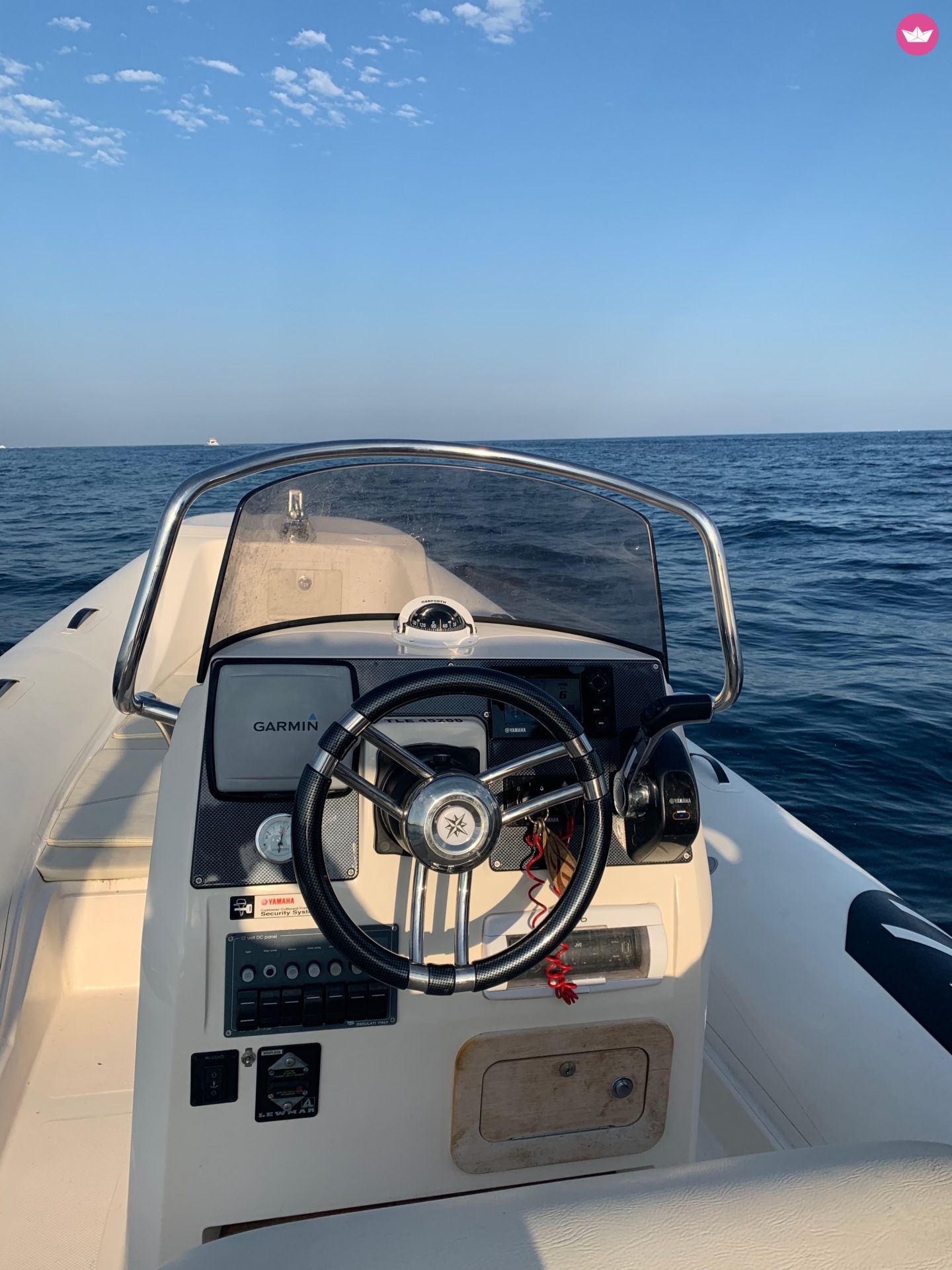 Location semi-rigide à Saint-Laurent-du-Var de particuliers et professionnels