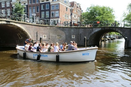 Rental Motorboat Sloep Willy Amsterdam