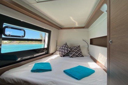 Verhuur Catamaran Nautitech 46 Fly Black River