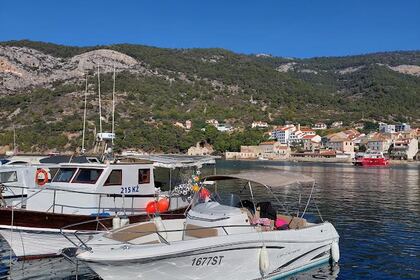 Rental Motorboat Jeanneau Cap camarat 7.5 Milna