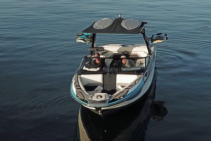 Rental Motorboat Centurion RI245 Morges