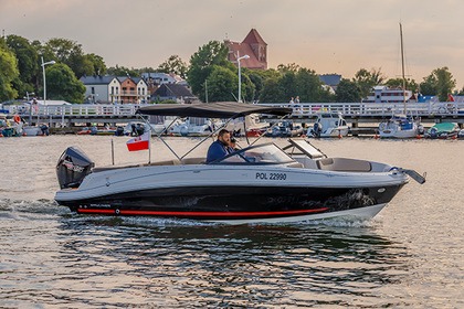 Hire Motorboat Bayliner Vr6 Puck