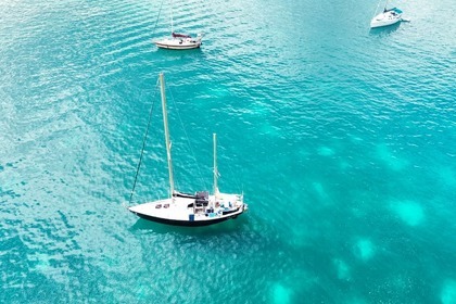 Rental Sailboat Dufour Sortilège 42 Pointe-a-Pitre