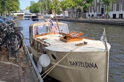 Betaalbare dagtocht over de vecht op klassieke boot met schipper