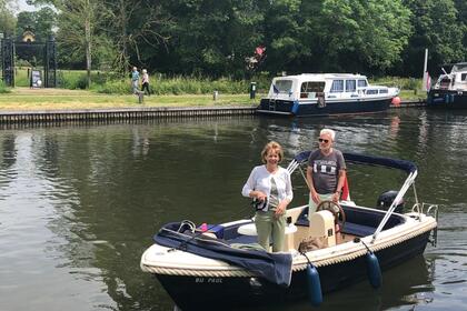Verhuur Motorboot Adventure 470 de Luxe Almere