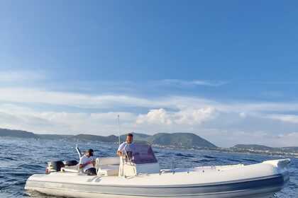 Hyra båt RIB-båt Joker Boat Clubman 26 Neapel