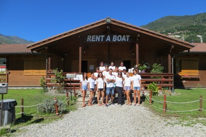 Noleggio Barca a motore Sea Ray 210 Spx Dongo