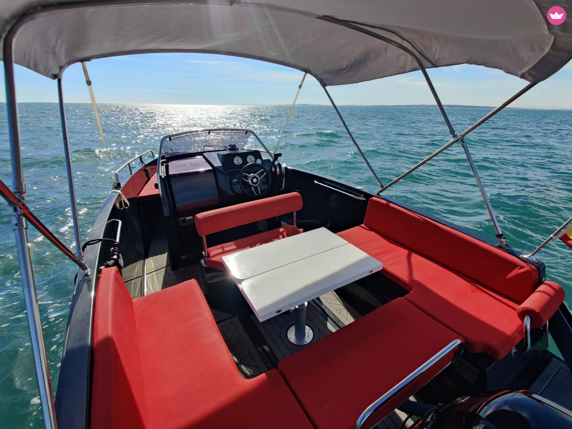 Bateau à moteur NUVA YACHTS M6 Open 115cv 7