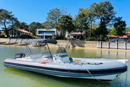 Joker Boat 8 mètres-Moteur neuf 250Cv V8