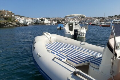 Hyra båt RIB-båt Zodiac Medline I Marseille
