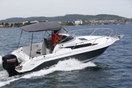 Charter Motorboat B2 Marine 752 Cap Ferret Cruiser Premium Cap d'Agde