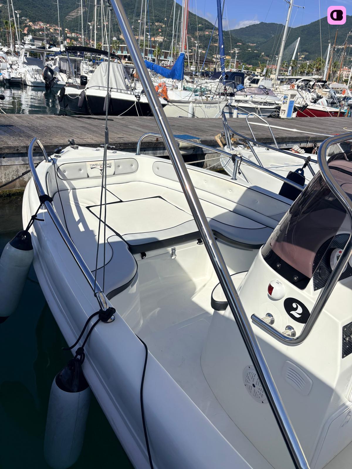 Bateau sans permis Trimarchi 53 Enica 40cv 5
