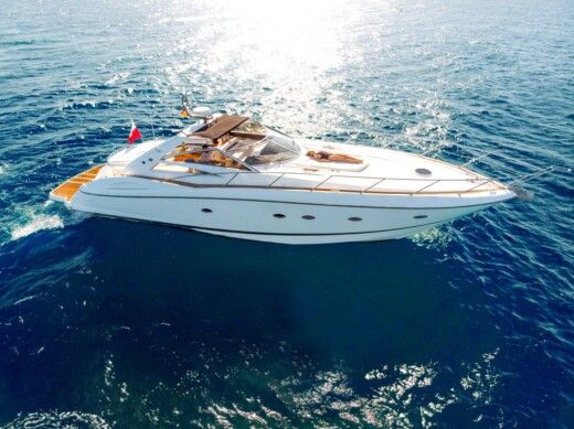 Charter Sunseeker Predator 55 Motor yacht (2005) in Puerto Banús ...