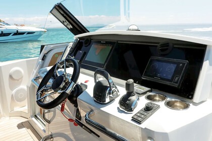 EXPERIENCE PURE FREEDOM ON THE WATER