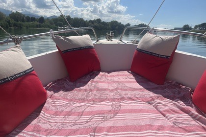 Explore the Charm of the Gulf of Poets with Our 40HP Boat!