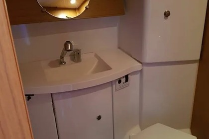 Jeanneu Sun Odyssey 42i Argonaute