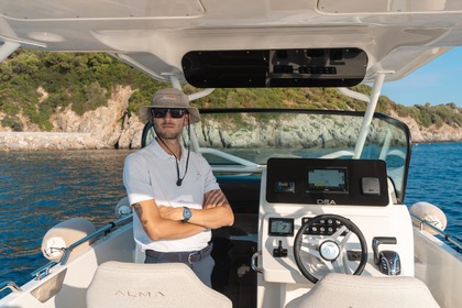 Hyra båt Motorbåt Capelli Alma 27 Alassio