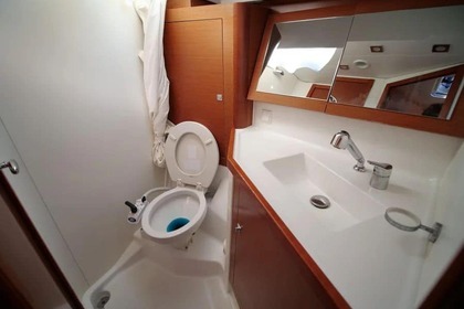 Sail the Greek Islands in Style with the Beneteau Oceanis 45