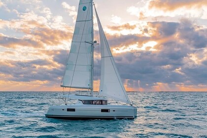 Hire Catamaran Lagoon Lagoon 42 Mykonos