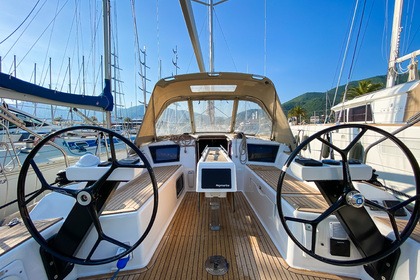 Miete Segelboot Dufour New Yacht 360 Tivat