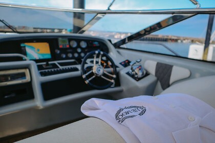 Noleggio Yacht a motore Sunseeker 55 Camargue Mazagón