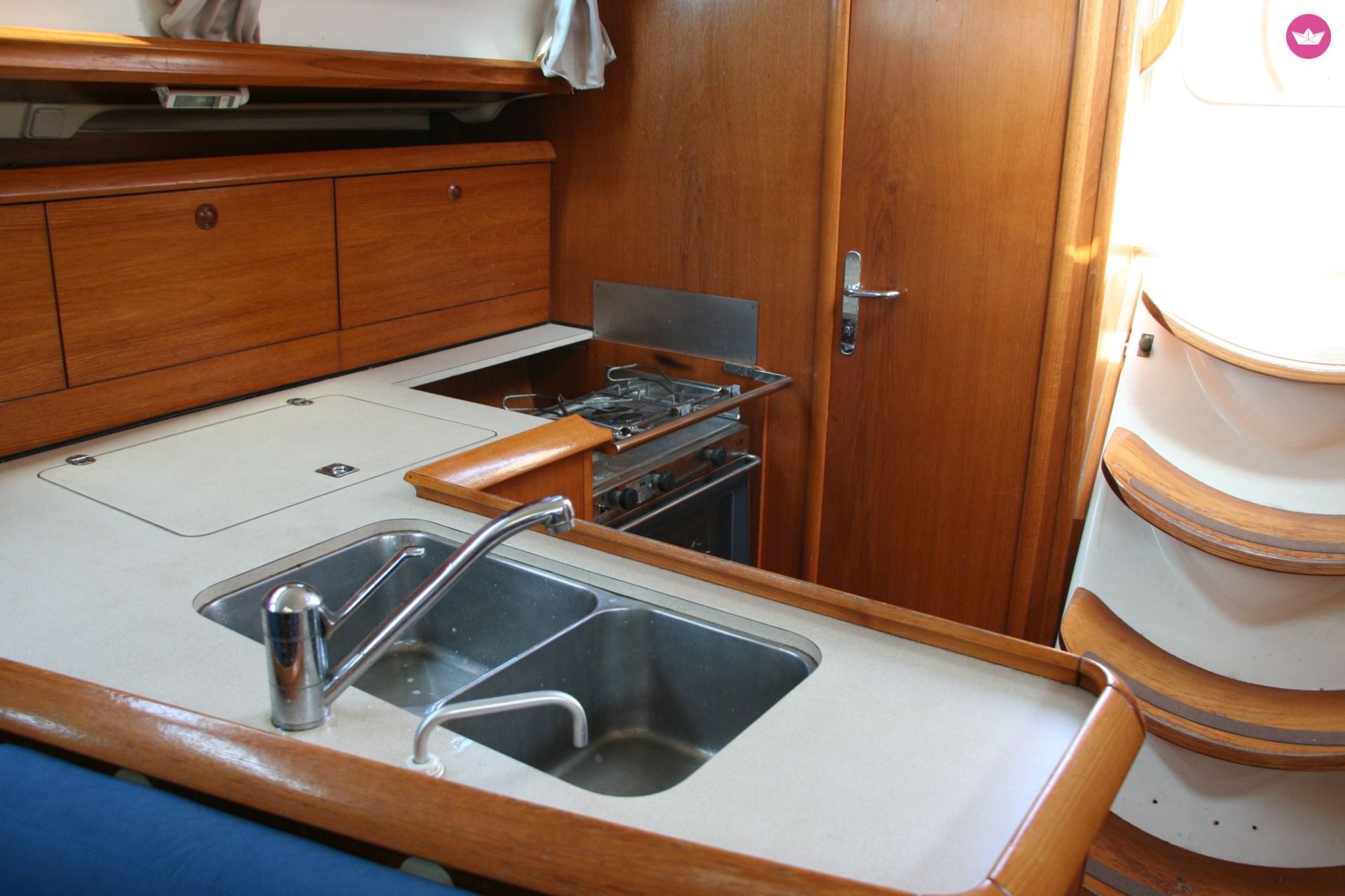 Sailboat Jeanneau Sun Odyssey 37  