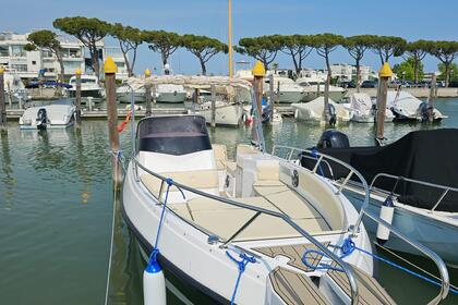 Hyra båt Motorbåt Marinello Eden 22 Venedig