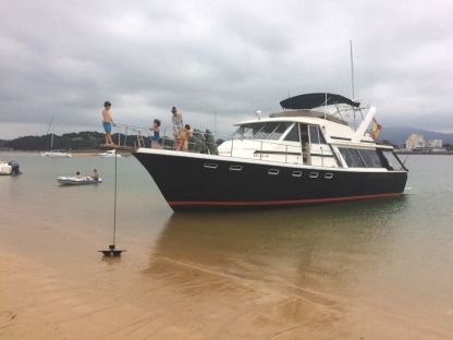 Charter Motorboat Bayliner 4588 Santander