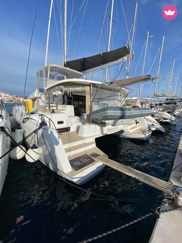 Catamaran Lagoon-Bénéteau Lagoon 42 OW 12.8m 2