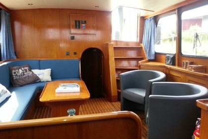 Насладитесь морем на борту 