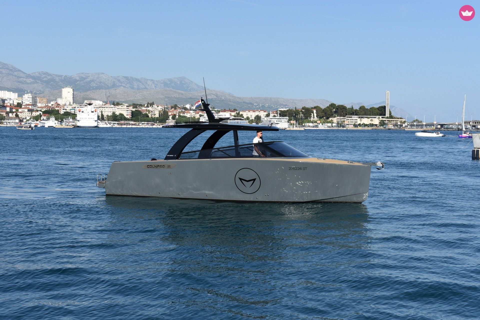 Bateau à moteur Colnago 35 Open 480cv 7
