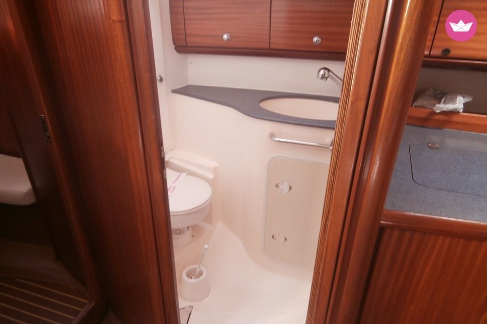 Rental sailboat in Athens  