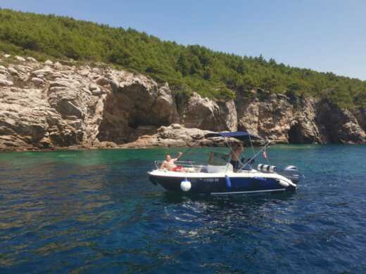 Dubrovnik Motorboat Primus Marine Fisher FISHER 20 alt tag text