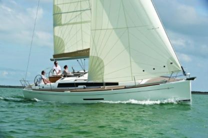 Charter Sailboat Dufour 380 Bormes-les-Mimosas