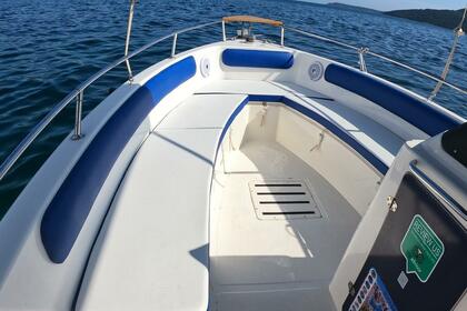 Gaia 220 (Skipper Included)