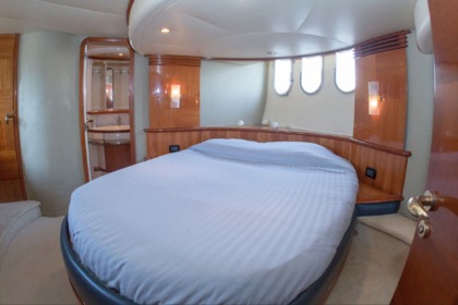 Deal of the Week! Azimut Flybridge 62 Ft Yacht for Rent in Cartagena, Colombia