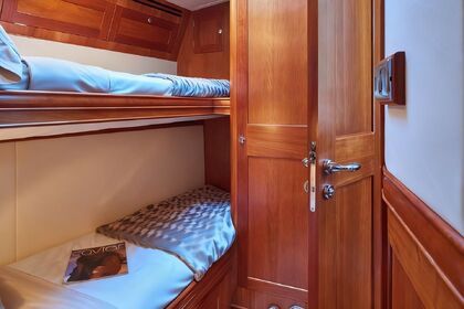 90ft Centreboard Sloop DARK STAR OF LONDON