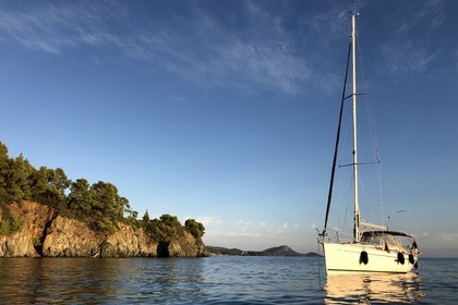 Hire Sailboat Bavaria 40 Cruiser Paliouri