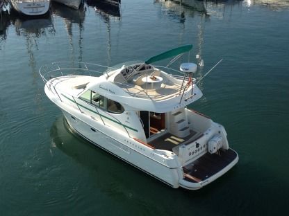 Location Bateau à moteur Jeanneau Prestige 32 Sitges