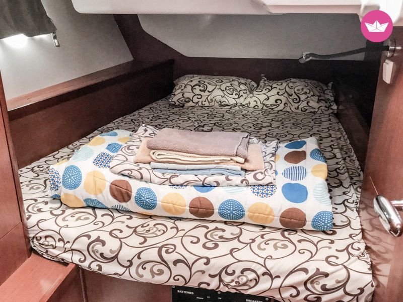 Beneteau Oceanis 45 (4 Cabs) in Kotor for hire