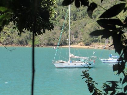 Charter Sailboat Jeanneau 1990 Angra dos Reis