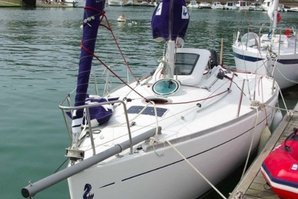 Hire Beneteau First 211