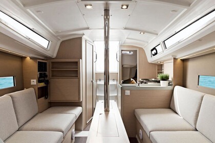 Charter Sailboat  Moorings Oceanis 30.1 Procida