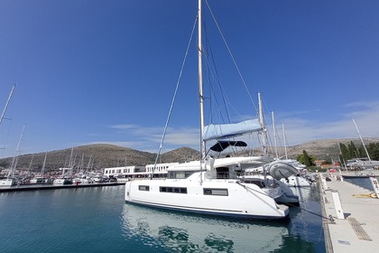Verhuur Catamaran Lagoon Lagoon 50 Trogir