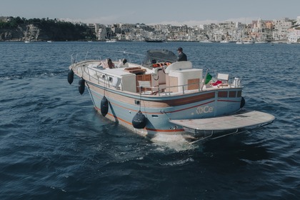 Verhuur Motorboot Fratelli Aprea 36 open cruise Napels