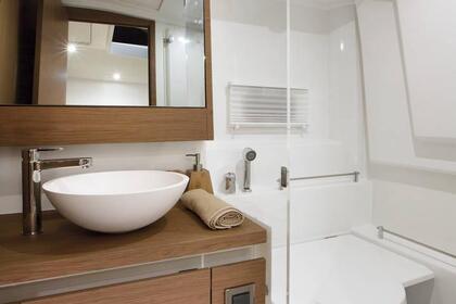 Rental Motorboat Jeannau Leader 36 Ischia